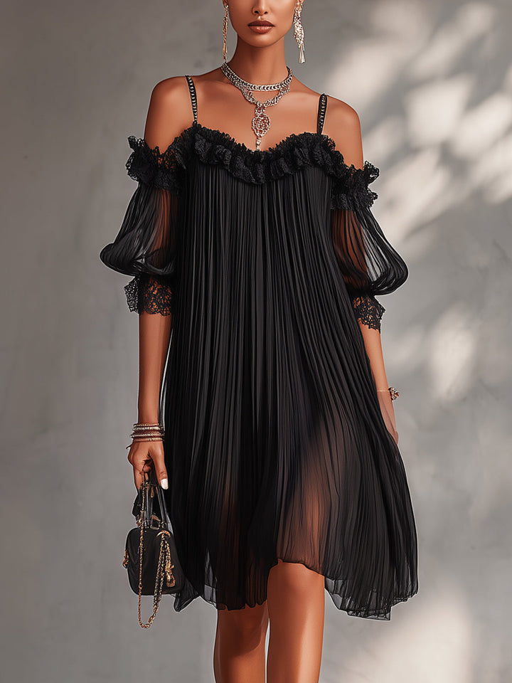 Vittoria | Mini jurk in zwart chiffon met blote schouders en kantafwerking