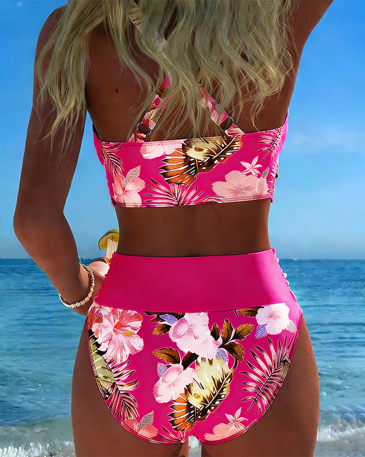 Bikini met contrasterende bloemenprint en split
