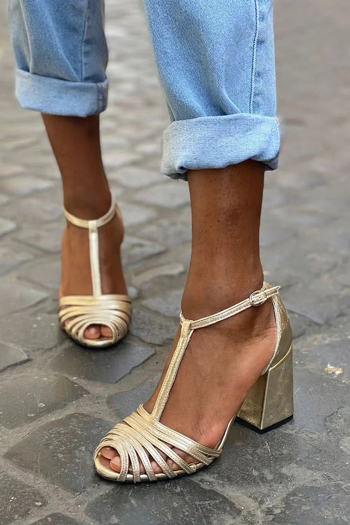 ELEGANTE SANDALEN MET T-STRAP