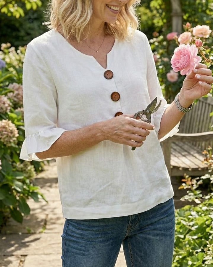 Sophia Blouse unicolor katoen-linnen met houten knopen en volant