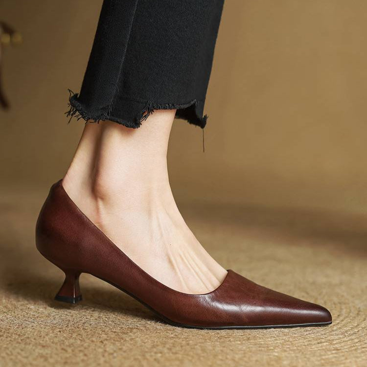 Sarah | Verfijnde Puntige Leren Pumps