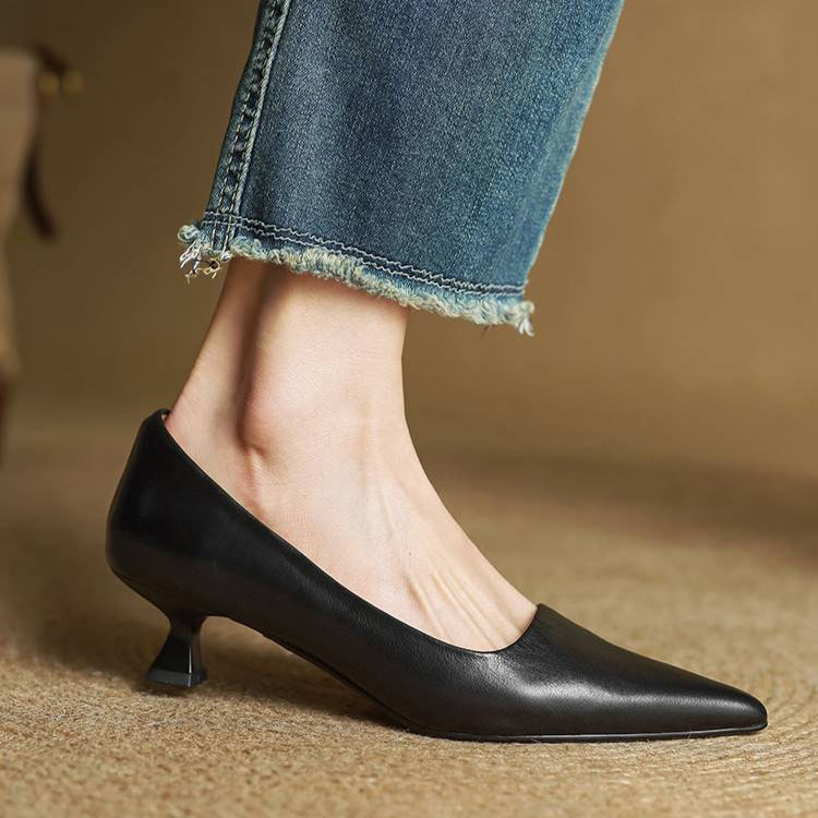 Sarah | Verfijnde Puntige Leren Pumps