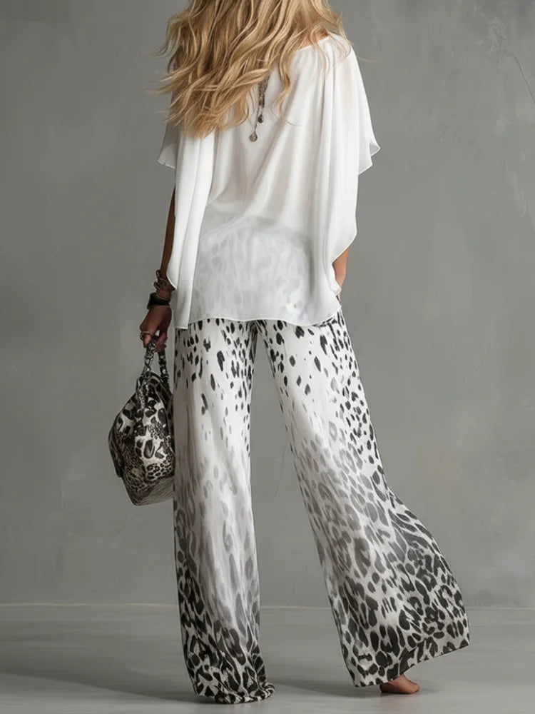 Elea | Vloeiende set met blouse en brede broek met print