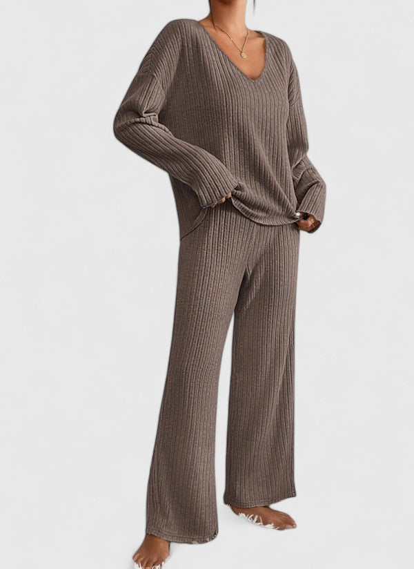 Angeline™ Comfortabele Set | V-hals Trui en Brede Ribbroek