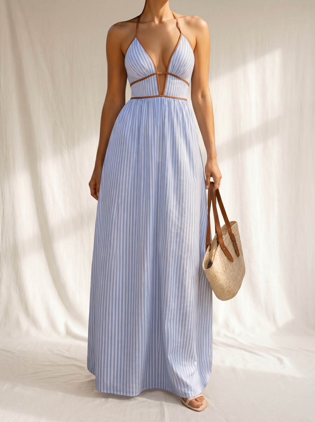 Laurina | Lange Gestreepte Jurk met Cut-out Hals